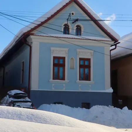 度假居 Hybsky Dom Est 1905 *