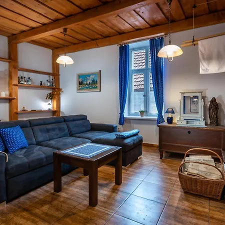 Hybský Dom Est 1905 *