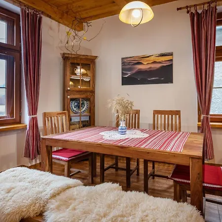 Hybsky Dom Holiday home *