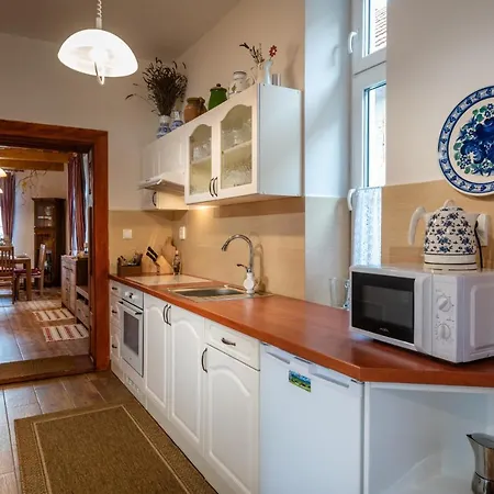 Hybský Dom Est 1905 * Hybe